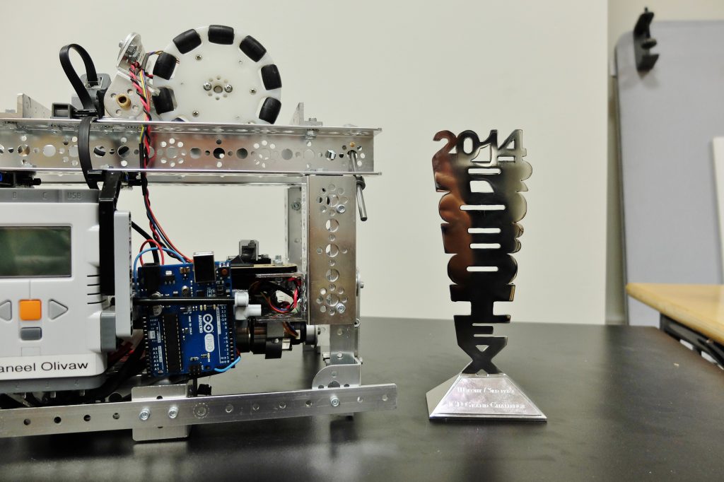 Teaching advanced robotics: Tetrix, Arduino